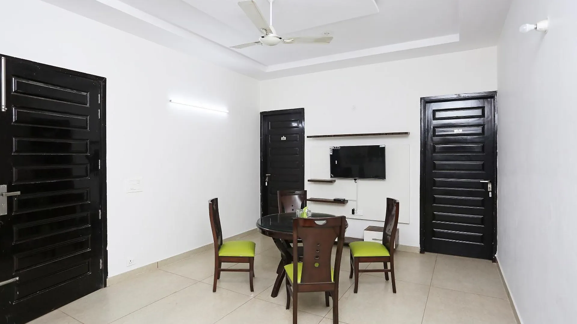 ***  Hotel O Star Suites Gurgaon India