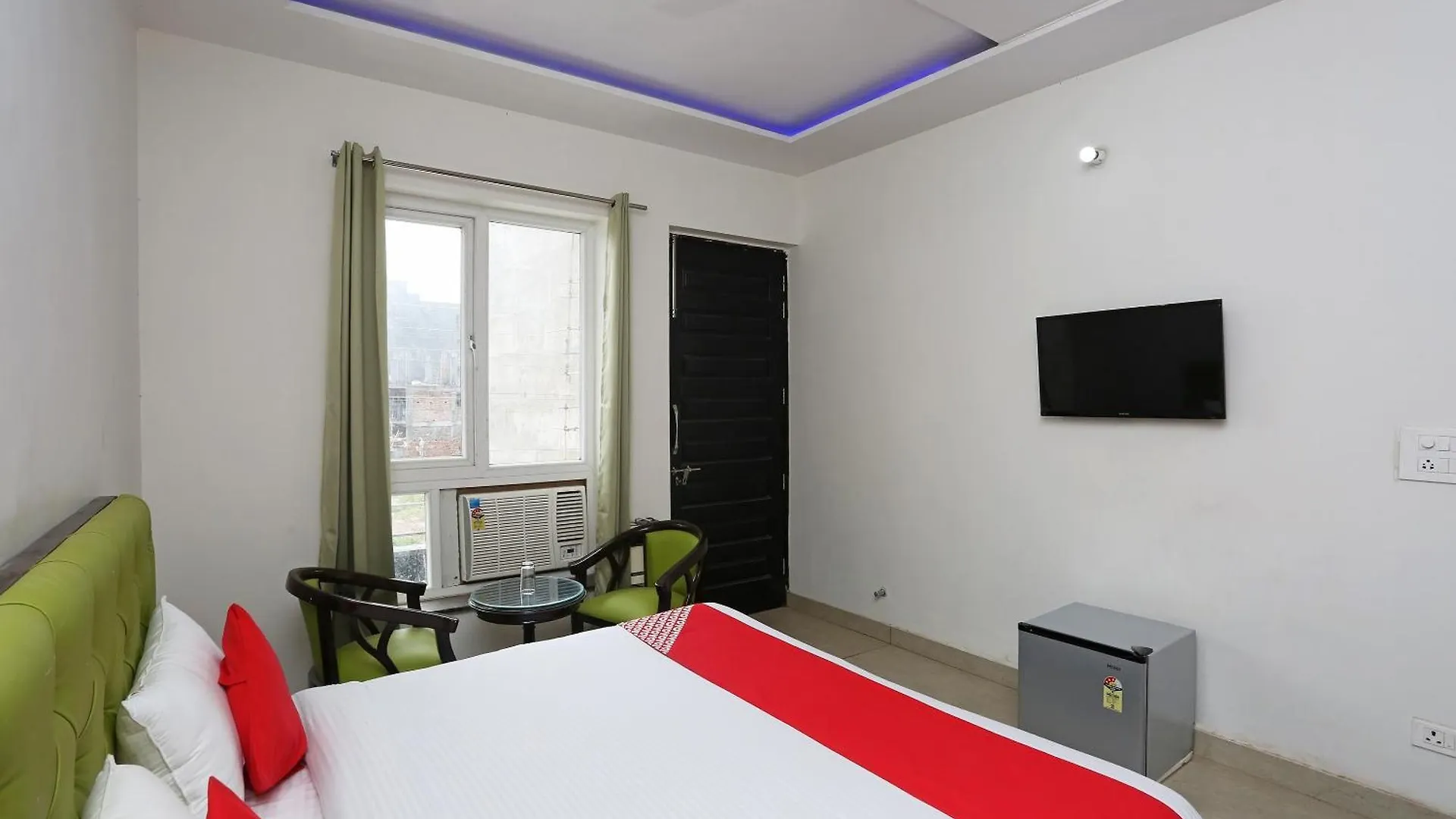 Hotel O Star Suites Gurgaon