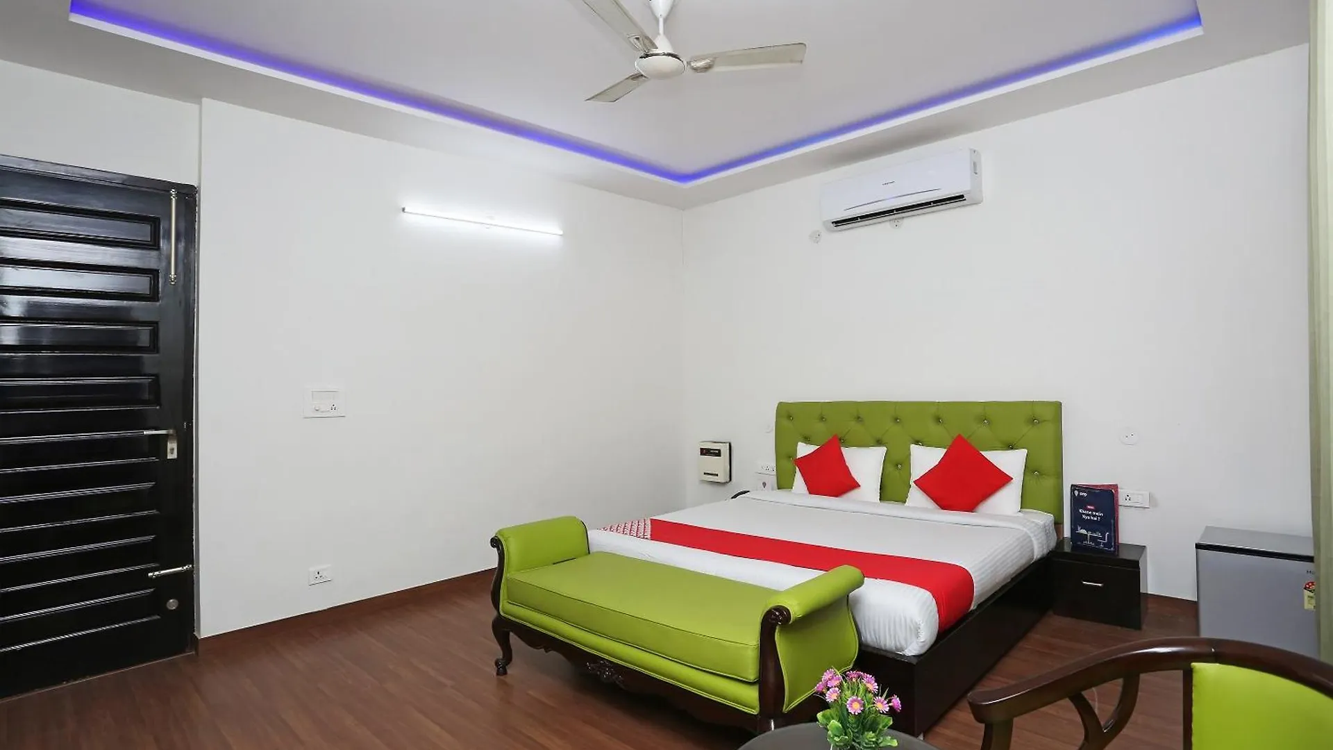 Hotel O Star Suites Gurgaon