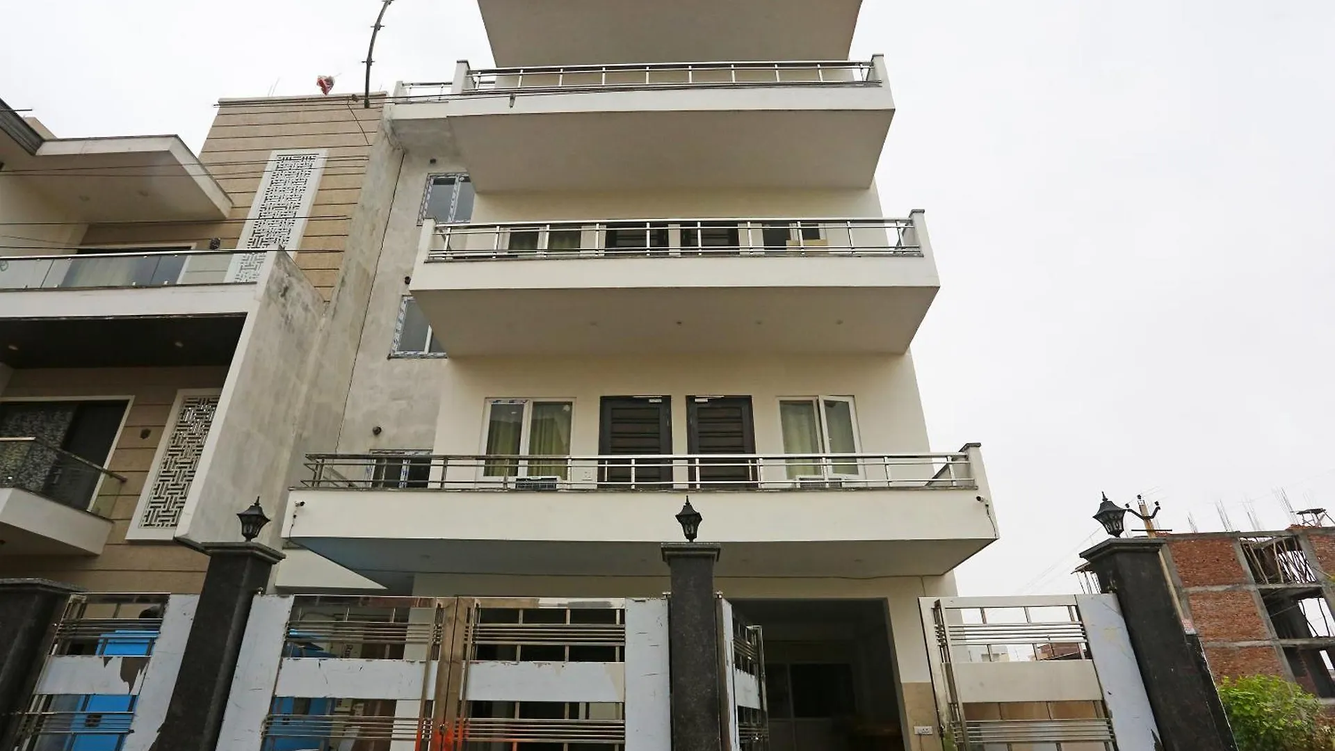 Hotel O Star Suites Gurgaon India