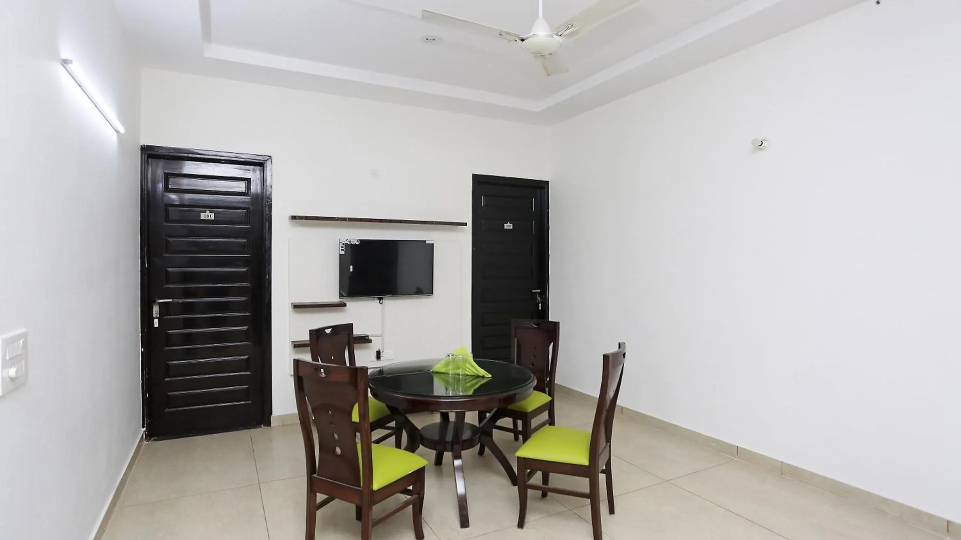 Hotel O Star Suites Gurgaon