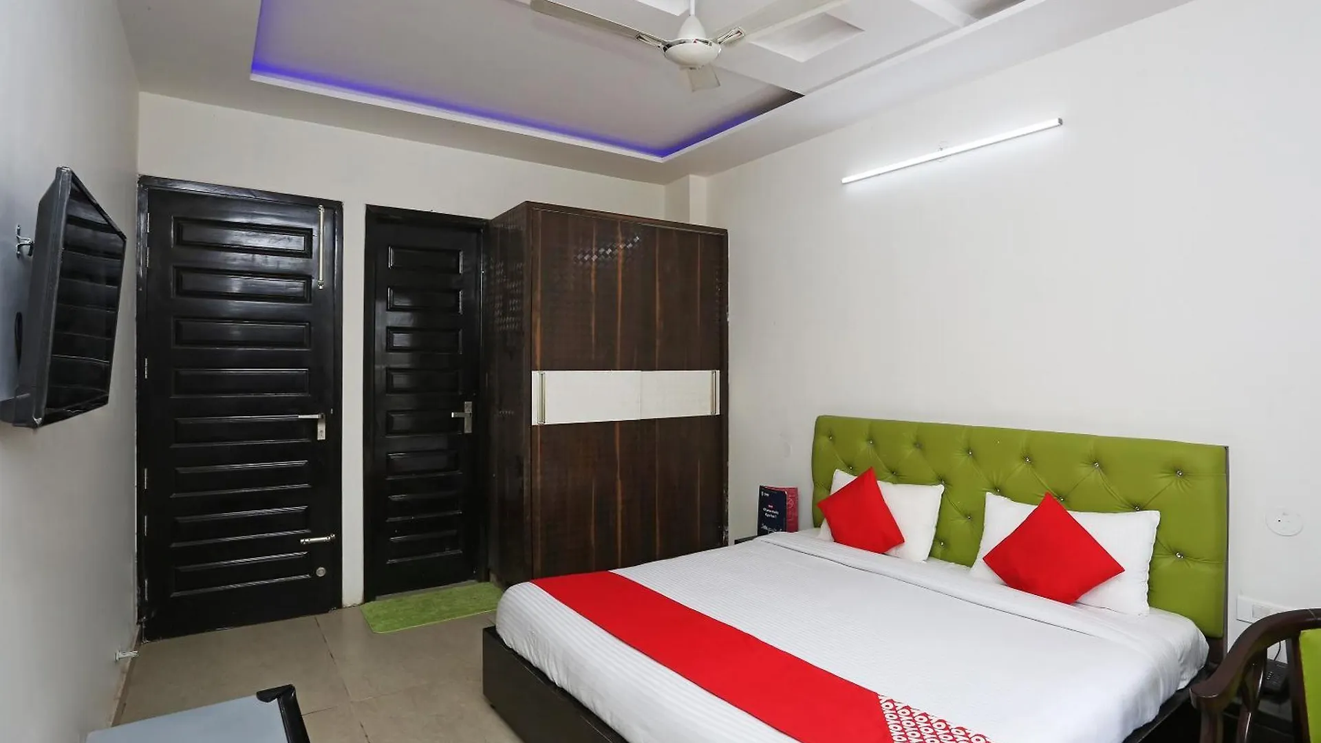 Hotel O Star Suites Gurgaon