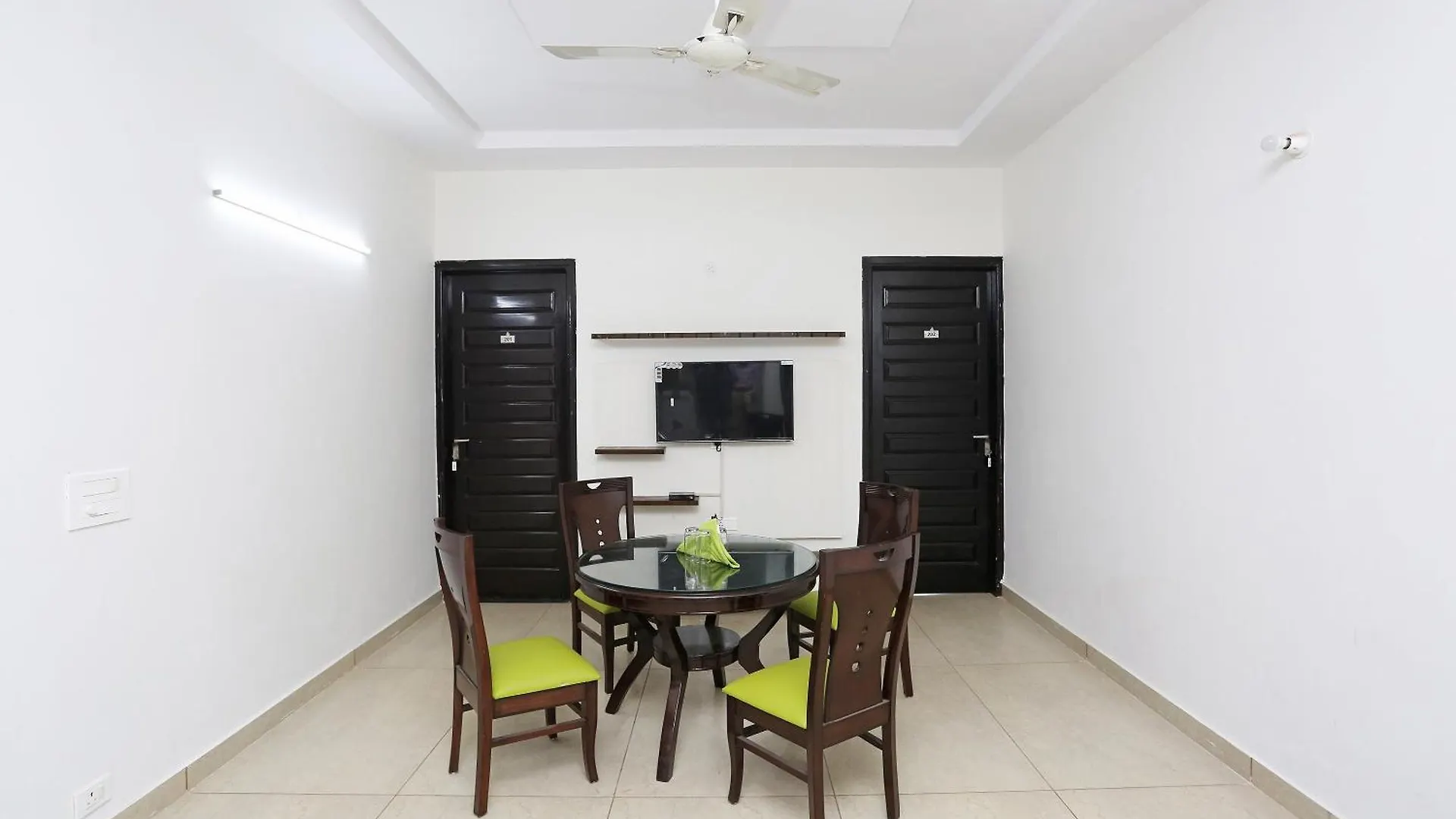 Hotel O Star Suites Gurgaon