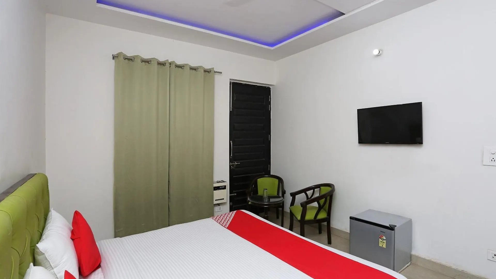 Hotel O Star Suites Gurgaon